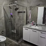Geljus Appartement Tirana