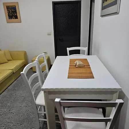 Geljus Tirana