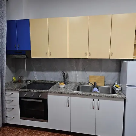 Geljus Apartment *